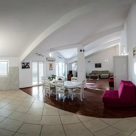Prijevor Aparthotel Budva